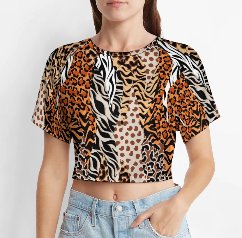 Short sleeved navel exposed